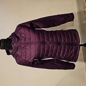 UNDER ARMOUR STORM QUILTED PURPLE WINTER JACKET WITH HOOD - WOMENS SIZE SMALL
